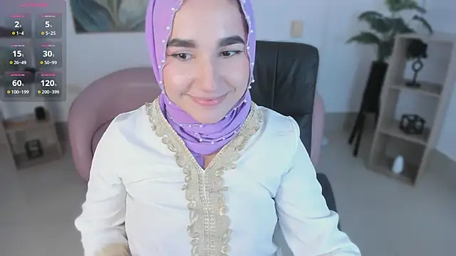 Snapshot of Ayha_khalaf chatting on November 7, 2025, 1:21 am Ayha khalaf online show from November 7, 2025, 1:21 am