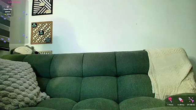 Snapshot of love_sharol_ chatting on October 30, 2025, 3:27 am love sharol online show from October 30, 2025, 3:27 am