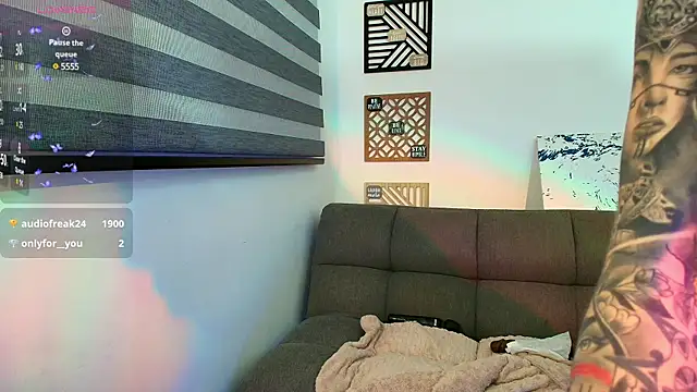 Snapshot of love_sharol_ chatting on March 18, 2025, 2:51 am love sharol online show from March 18, 2025, 2:51 am