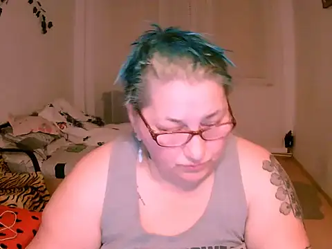 Marryllunax online show from January 14, 2026, 8:45 pm