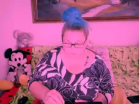 Marryllunax online show from October 17, 2025, 11:01 am