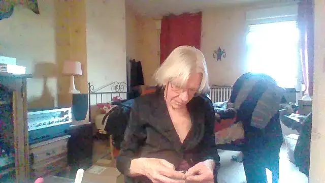 Snapshot of rosanetrav chatting on April 21, 2026, 6:09 am rosanetrav online show from April 21, 2026, 6:09 am