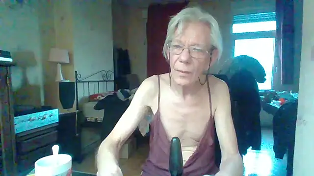 Snapshot of rosanetrav chatting on March 9, 2026, 6:39 am rosanetrav online show from March 9, 2026, 6:39 am