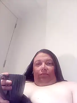 Snapshot of HotHornyEmmaX chatting on February 4, 2025, 7:44 pm HotHornyEmmaX online show from February 4, 2025, 7:44 pm