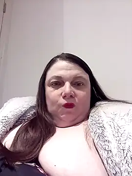 Snapshot of HotHornyEmmaX chatting on March 19, 2025, 7:38 pm HotHornyEmmaX online show from March 19, 2025, 7:38 pm