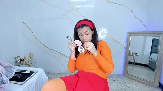 Snapshot of fierygroup chatting on December 5, 2025, 12:32 am fierygroup online show from December 5, 2025, 12:32 am