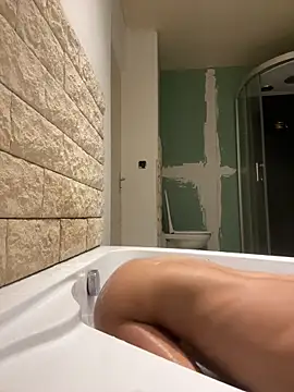 Snapshot of shay212 chatting on January 20, 2025, 2:03 pm shay212 online show from January 20, 2025, 2:03 pm