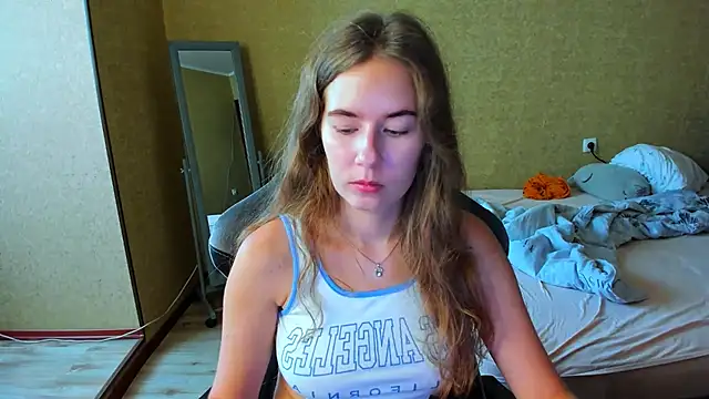 EmilyPaw online show from July 25, 2026, 9:17 am