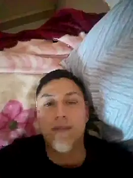 Snapshot of LuisMex1998 chatting on November 14, 2025, 2:15 am LuisMex1998 online show from November 14, 2025, 2:15 am