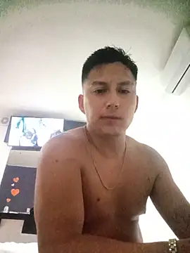 Snapshot of LuisMex1998 chatting on June 3, 2026, 8:37 am LuisMex1998 online show from June 3, 2026, 8:37 am