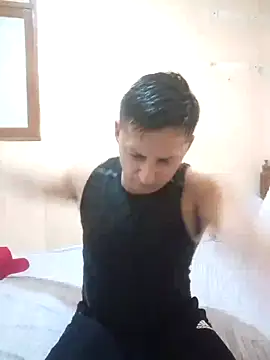 Snapshot of LuisMex1998 chatting on November 4, 2025, 10:08 am LuisMex1998 online show from November 4, 2025, 10:08 am