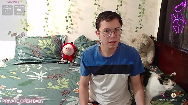 Tina 4 Charlie online show from November 2, 2025, 12:43 pm