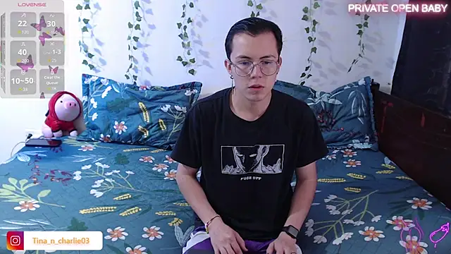 Tina 4 Charlie online show from November 4, 2025, 12:42 pm