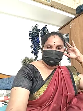 Snapshot of Tamil_Aathira chatting on October 28, 2025, 6:29 pm Tamil Aathira online show from October 28, 2025, 6:29 pm