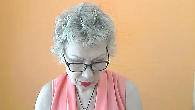 Snapshot of NessyJenixs chatting on June 25, 2026, 6:07 am NessyJenixs online show from June 25, 2026, 6:07 am