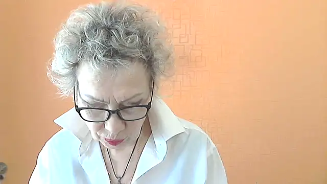 NessyJenixs online show from March 26, 2026, 7:17 am