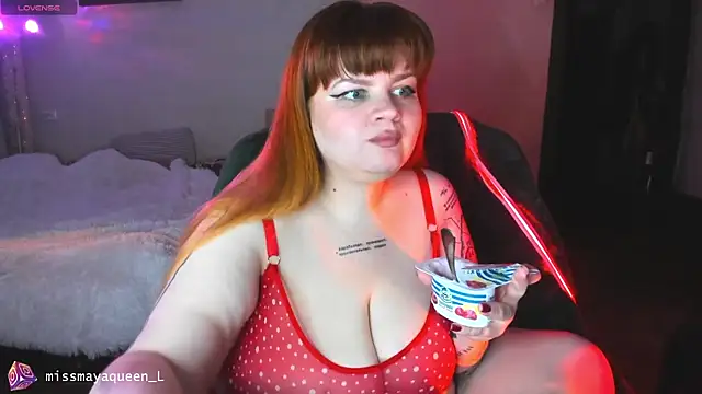 Snapshot of missmayaqueen chatting on May 20, 2026, 6:27 pm missmayaqueen online show from May 20, 2026, 6:27 pm
