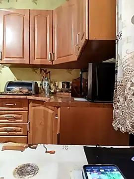 Laura Kiss online show from February 20, 2026, 3:58 pm