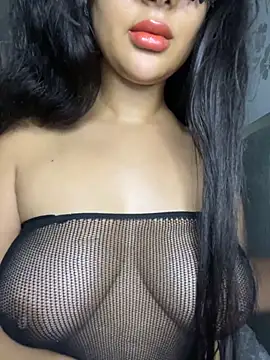Snapshot of Lobna-alami chatting on October 12, 2025, 6:53 pm Lobna-alami online show from October 12, 2025, 6:53 pm