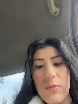 Snapshot of fiorella_paris chatting on November 29, 2025, 10:10 pm fiorella paris online show from November 29, 2025, 10:10 pm