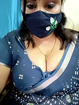 Queenflowerr online show from March 2, 2026, 7:21 pm