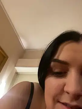 JaniePattie online show from January 25, 2025, 1:43 am