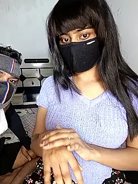 Snapshot of Love-N chatting on January 14, 2026, 12:47 am Love-N online show from January 14, 2026, 12:47 am