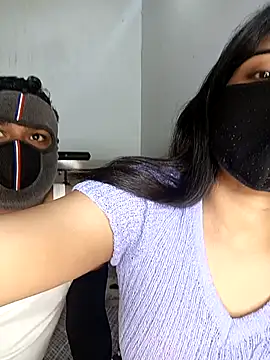 Snapshot of Love-N chatting on January 18, 2026, 4:27 am Love-N online show from January 18, 2026, 4:27 am