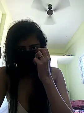 Snapshot of Love-N chatting on March 22, 2025, 9:02 am Love-N online show from March 22, 2025, 9:02 am