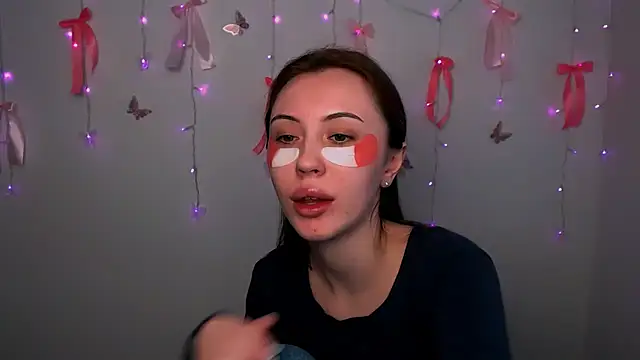 Snapshot of Nikonara_Love chatting on February 23, 2026, 1:23 pm Nikonara Love online show from February 23, 2026, 1:23 pm