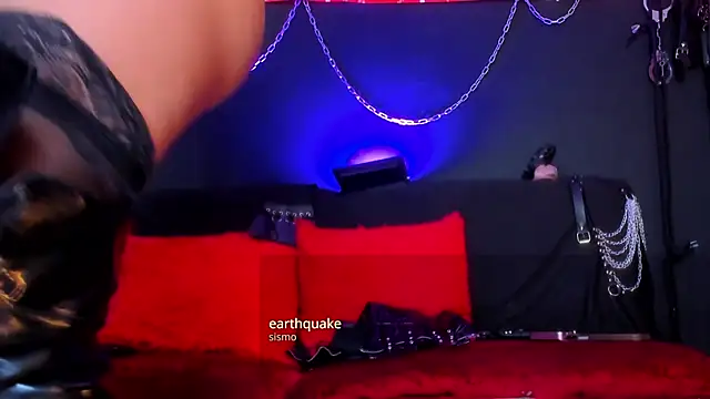 KaramStone online show from June 11, 2026, 12:32 am