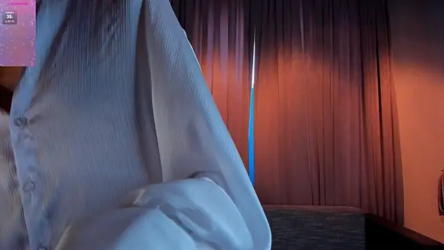 AmityCritchlow online show from February 6, 2025, 11:09 am