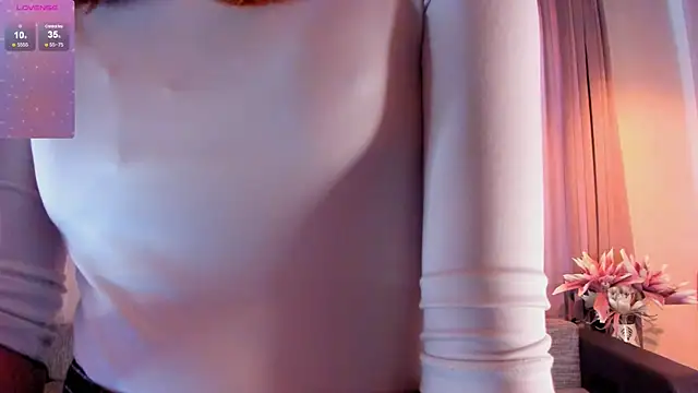 AmityCritchlow online show from February 26, 2025, 11:11 am