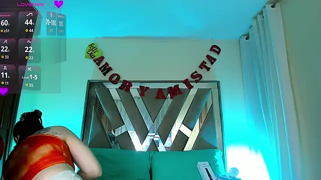 Snapshot of scarlet_hit chatting on September 10, 2025, 4:11 am scarlet hit online show from September 10, 2025, 4:11 am