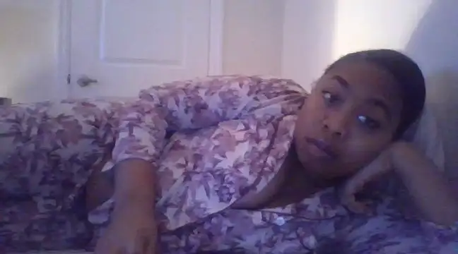 Snapshot of angeliquebelcali chatting on March 23, 2025, 2:04 am angeliquebelcali online show from March 23, 2025, 2:04 am