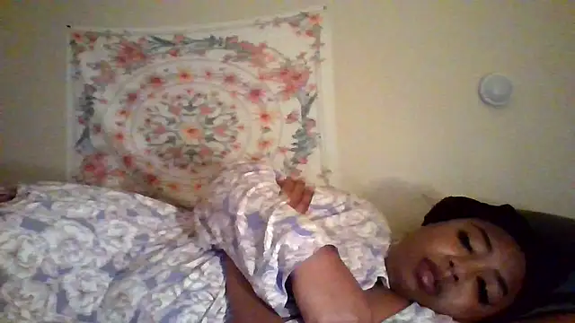 Snapshot of angeliquebelcali chatting on November 5, 2025, 6:49 am angeliquebelcali online show from November 5, 2025, 6:49 am