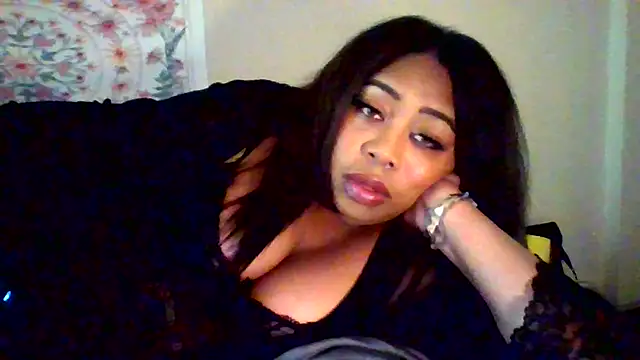 Snapshot of angeliquebelcali chatting on November 2, 2025, 7:19 pm angeliquebelcali online show from November 2, 2025, 7:19 pm