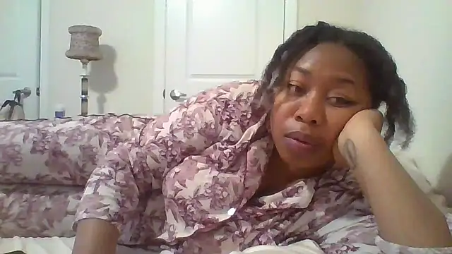 Snapshot of angeliquebelcali chatting on March 18, 2025, 1:57 am angeliquebelcali online show from March 18, 2025, 1:57 am