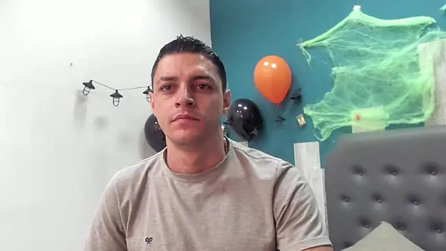 Frank Millers online show from October 28, 2025, 5:01 pm