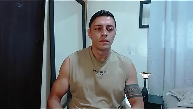 Snapshot of Frank_Millers chatting on February 24, 2026, 5:14 pm Frank Millers online show from February 24, 2026, 5:14 pm