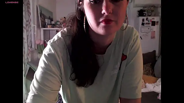 Snapshot of AdorahB3ll3 chatting on March 15, 2026, 8:05 pm AdorahB3ll3 online show from March 15, 2026, 8:05 pm