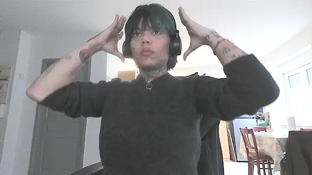 serena  vedette online show from February 10, 2025, 7:36 am