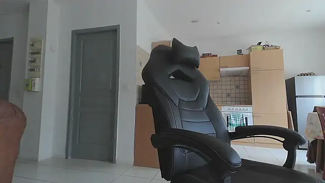 serena  vedette online show from February 5, 2025, 2:37 pm