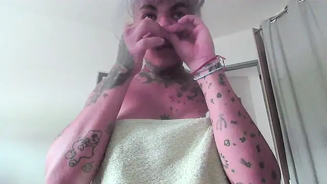 serena  vedette online show from October 16, 2025, 9:39 am