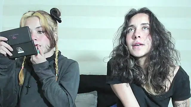 Snapshot of onix_bl4ck chatting on October 28, 2025, 5:08 am onix bl4ck online show from October 28, 2025, 5:08 am