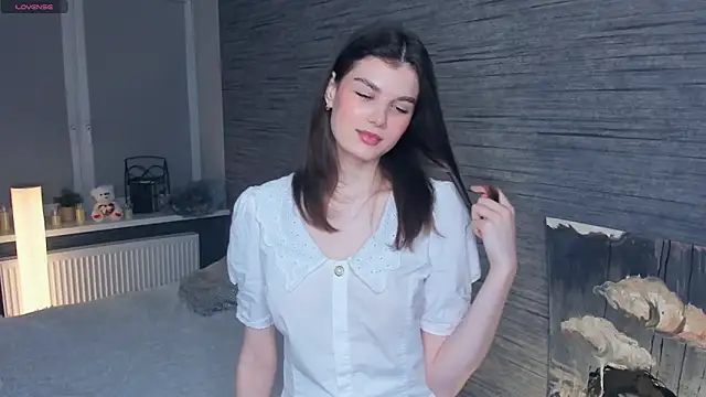 FloraDobb online show from March 20, 2025, 8:08 pm