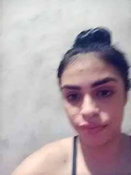 perolaa8 online show from February 18, 2025, 5:42 pm