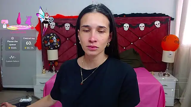 victoria adams07 online show from October 20, 2025, 7:03 pm