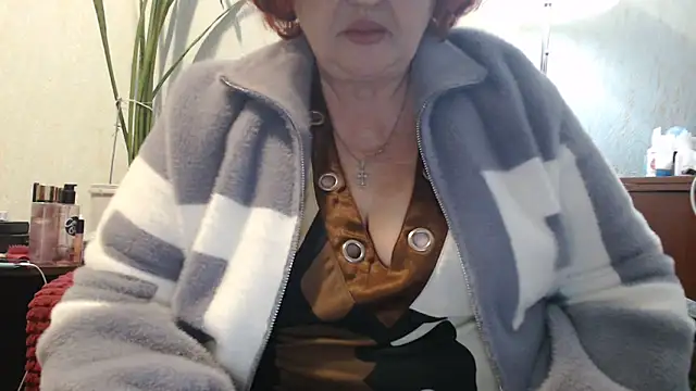 Snapshot of DeniseeRosea chatting on April 14, 2026, 4:01 pm DeniseeRosea online show from April 14, 2026, 4:01 pm
