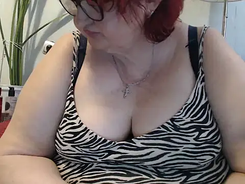Snapshot of DeniseeRosea chatting on May 14, 2026, 4:26 pm DeniseeRosea online show from May 14, 2026, 4:26 pm